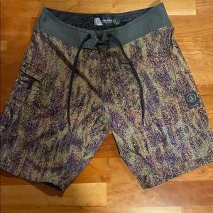 Volcom modtech swim trunks.SZ 29” fit like a small
